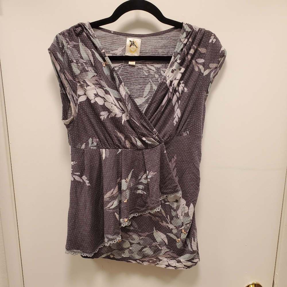 Ric Rac Floral Ruched Top - Picture 2 of 5